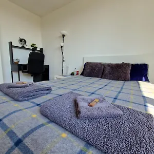 Zentrale Und Komfortable Leipzig